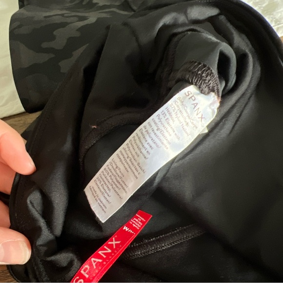 Spanx look at me now size medium camo leggings - Picture 7 of 7